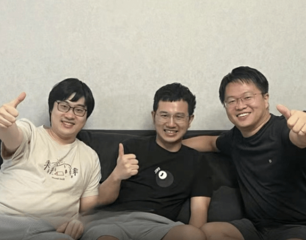 股票配资最新消息 3个中国小伙创立的AI公司，被扎克伯格140亿元买下：他亲自操盘，只谈了十余天就敲定！不到3年估值暴增142倍，但也面临“套壳”质疑